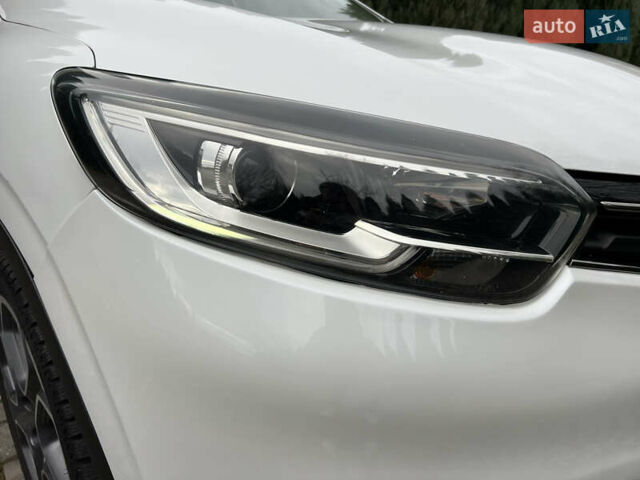 Белый Рено Kadjar, объемом двигателя 1.6 л и пробегом 252 тыс. км за 17800 $, фото 16 на Automoto.ua
