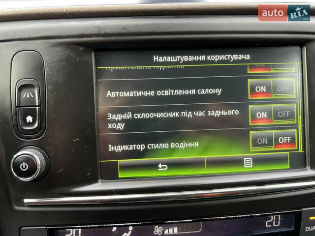 Белый Рено Kadjar, объемом двигателя 1.6 л и пробегом 252 тыс. км за 17800 $, фото 63 на Automoto.ua