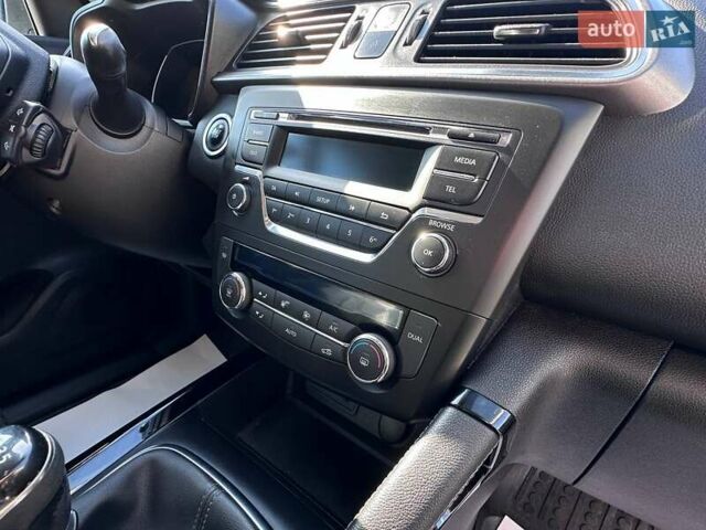 Белый Рено Kadjar, объемом двигателя 1.46 л и пробегом 170 тыс. км за 14200 $, фото 32 на Automoto.ua