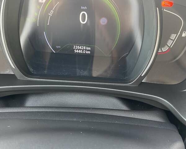 Белый Рено Kadjar, объемом двигателя 1.46 л и пробегом 226 тыс. км за 13600 $, фото 4 на Automoto.ua