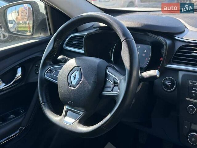 Белый Рено Kadjar, объемом двигателя 1.46 л и пробегом 170 тыс. км за 14200 $, фото 31 на Automoto.ua