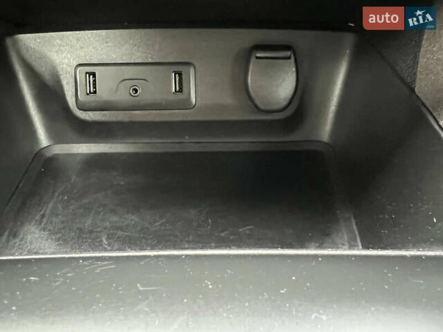 Белый Рено Kadjar, объемом двигателя 1.6 л и пробегом 252 тыс. км за 17800 $, фото 49 на Automoto.ua