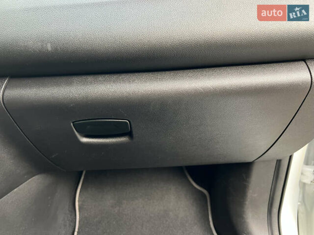 Белый Рено Kadjar, объемом двигателя 1.6 л и пробегом 252 тыс. км за 17800 $, фото 89 на Automoto.ua