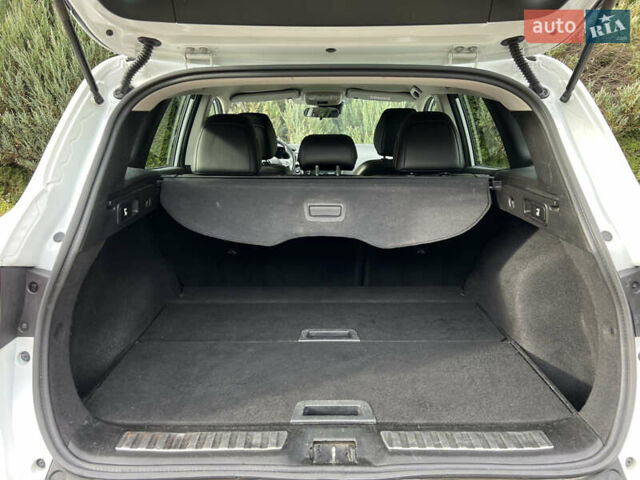 Белый Рено Kadjar, объемом двигателя 1.6 л и пробегом 252 тыс. км за 17800 $, фото 137 на Automoto.ua