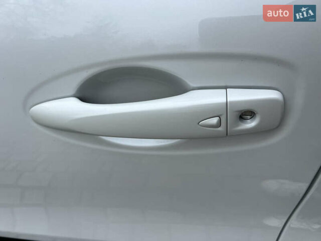 Белый Рено Kadjar, объемом двигателя 1.6 л и пробегом 252 тыс. км за 17800 $, фото 29 на Automoto.ua