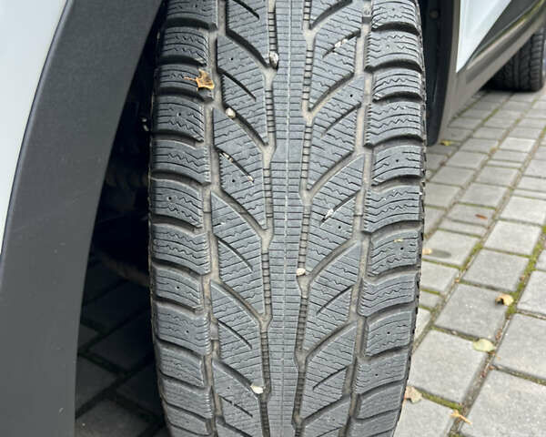 Белый Рено Kadjar, объемом двигателя 1.6 л и пробегом 252 тыс. км за 17800 $, фото 20 на Automoto.ua