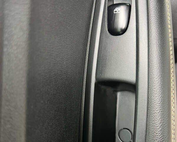 Белый Рено Kadjar, объемом двигателя 1.6 л и пробегом 252 тыс. км за 17800 $, фото 75 на Automoto.ua