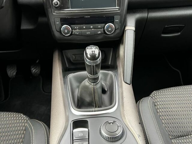 Білий Рено Kadjar, об'ємом двигуна 1.6 л та пробігом 252 тис. км за 17300 $, фото 14 на Automoto.ua