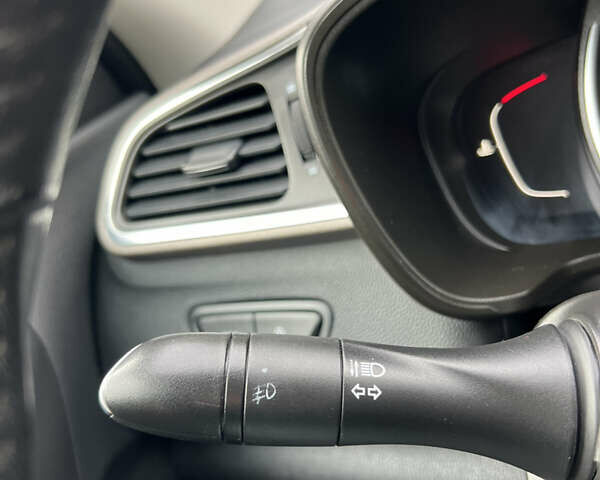 Белый Рено Kadjar, объемом двигателя 1.6 л и пробегом 252 тыс. км за 17800 $, фото 44 на Automoto.ua