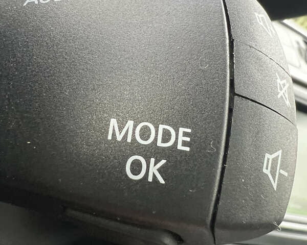 Белый Рено Kadjar, объемом двигателя 1.6 л и пробегом 252 тыс. км за 17800 $, фото 71 на Automoto.ua