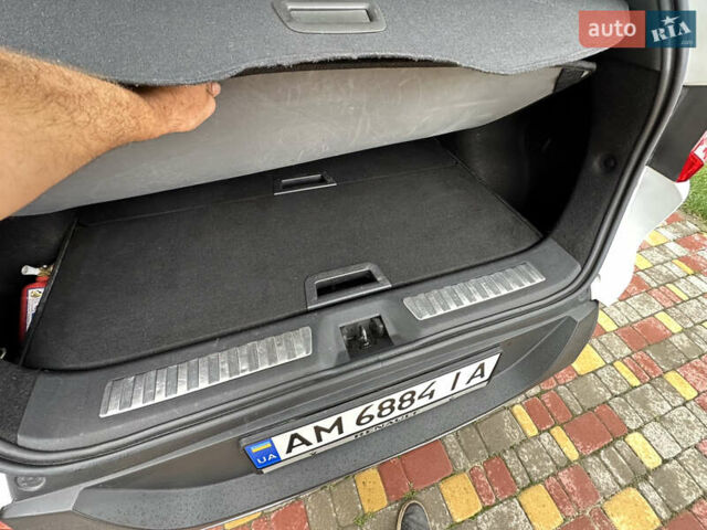 Білий Рено Kadjar, об'ємом двигуна 1.6 л та пробігом 210 тис. км за 13799 $, фото 35 на Automoto.ua