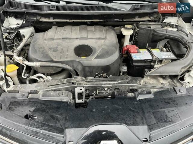 Білий Рено Kadjar, об'ємом двигуна 1.46 л та пробігом 162 тис. км за 16750 $, фото 18 на Automoto.ua