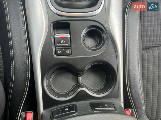 Білий Рено Kadjar, об'ємом двигуна 1.46 л та пробігом 249 тис. км за 15500 $, фото 7 на Automoto.ua