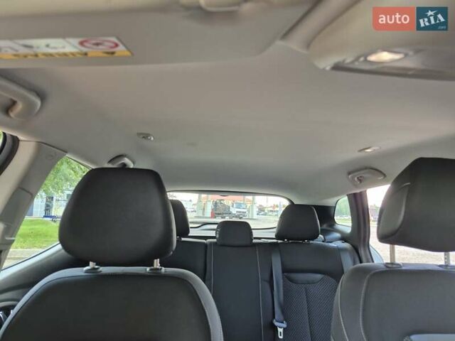 Белый Рено Kadjar, объемом двигателя 1.46 л и пробегом 177 тыс. км за 16600 $, фото 21 на Automoto.ua