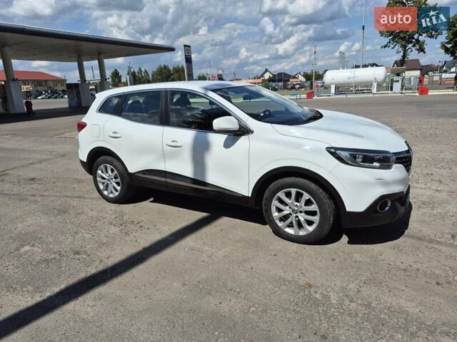 Белый Рено Kadjar, объемом двигателя 1.46 л и пробегом 177 тыс. км за 16600 $, фото 4 на Automoto.ua
