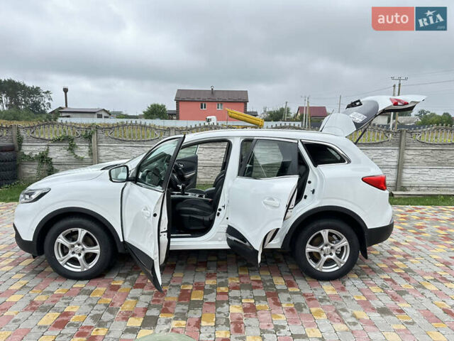 Білий Рено Kadjar, об'ємом двигуна 1.6 л та пробігом 210 тис. км за 13799 $, фото 14 на Automoto.ua