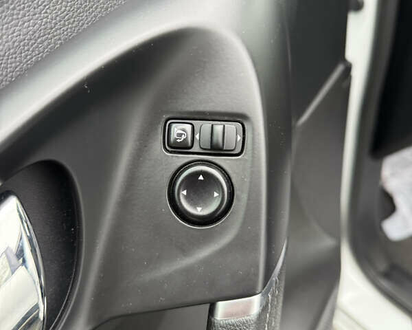 Белый Рено Kadjar, объемом двигателя 1.46 л и пробегом 177 тыс. км за 15900 $, фото 14 на Automoto.ua