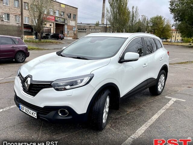 Белый Рено Kadjar, объемом двигателя 1.5 л и пробегом 137 тыс. км за 15900 $, фото 1 на Automoto.ua