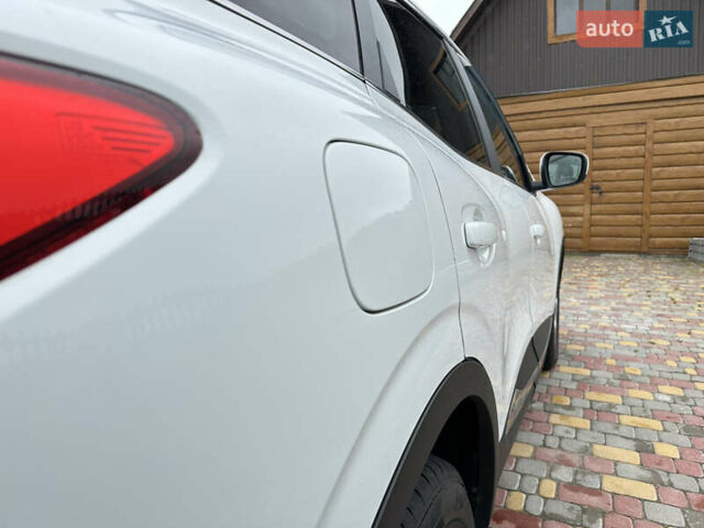Білий Рено Kadjar, об'ємом двигуна 1.6 л та пробігом 210 тис. км за 13799 $, фото 18 на Automoto.ua