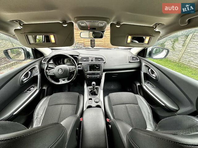 Білий Рено Kadjar, об'ємом двигуна 1.6 л та пробігом 210 тис. км за 13799 $, фото 28 на Automoto.ua
