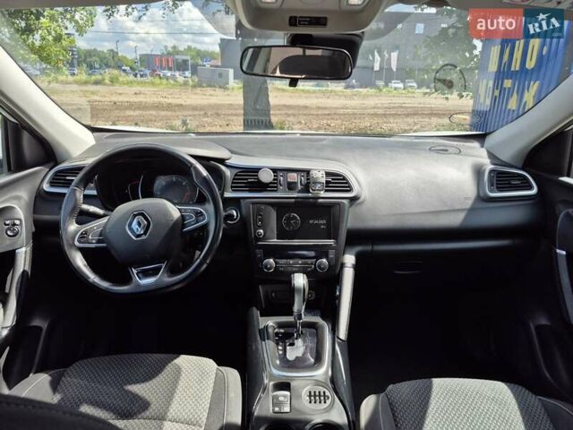 Белый Рено Kadjar, объемом двигателя 1.46 л и пробегом 177 тыс. км за 16600 $, фото 16 на Automoto.ua