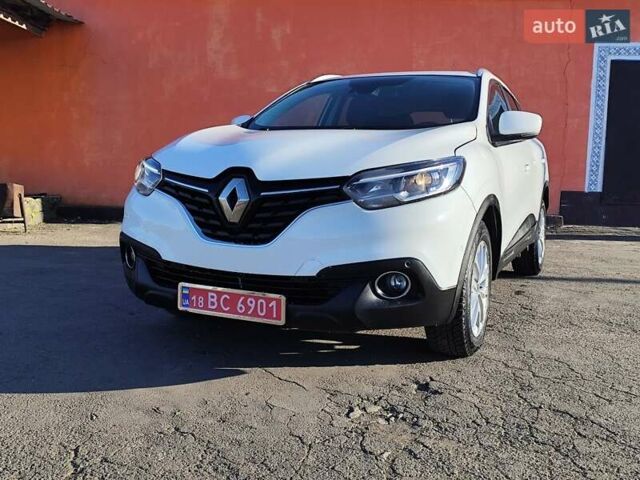 Белый Рено Kadjar, объемом двигателя 1.6 л и пробегом 119 тыс. км за 16300 $, фото 41 на Automoto.ua
