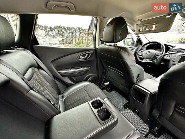 Білий Рено Kadjar, об'ємом двигуна 1.6 л та пробігом 210 тис. км за 13799 $, фото 31 на Automoto.ua