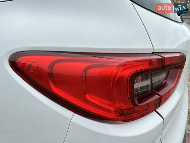 Білий Рено Kadjar, об'ємом двигуна 1.6 л та пробігом 210 тис. км за 13799 $, фото 57 на Automoto.ua