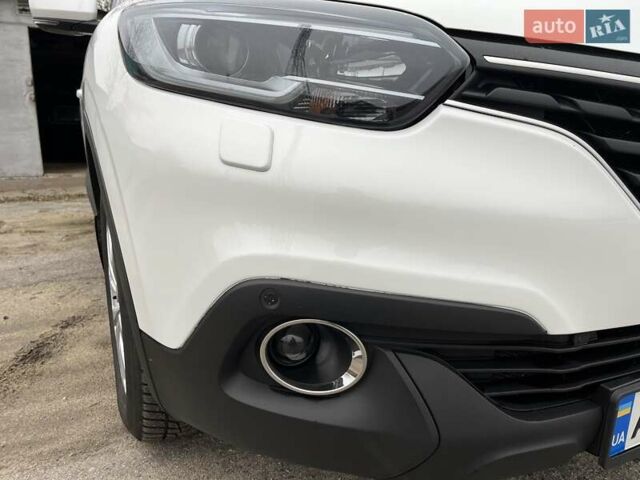 Білий Рено Kadjar, об'ємом двигуна 1.46 л та пробігом 162 тис. км за 16750 $, фото 3 на Automoto.ua