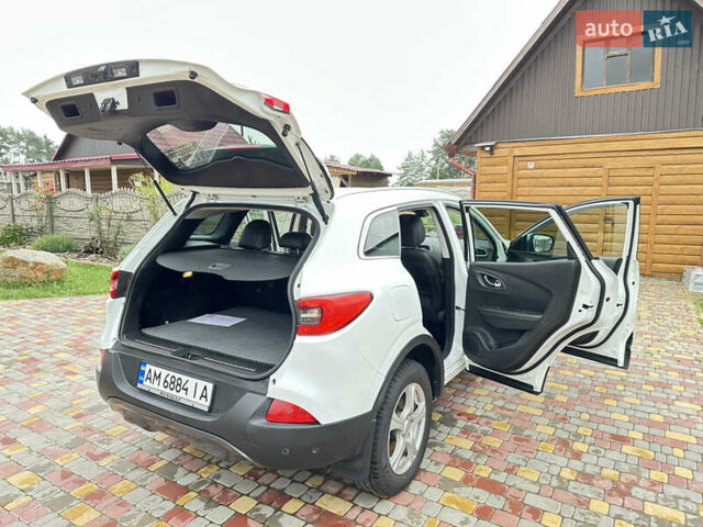 Білий Рено Kadjar, об'ємом двигуна 1.6 л та пробігом 210 тис. км за 13799 $, фото 12 на Automoto.ua