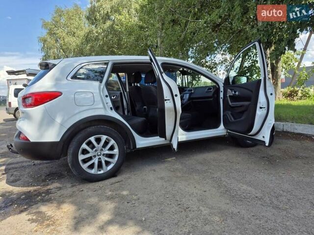 Белый Рено Kadjar, объемом двигателя 1.46 л и пробегом 177 тыс. км за 16600 $, фото 9 на Automoto.ua