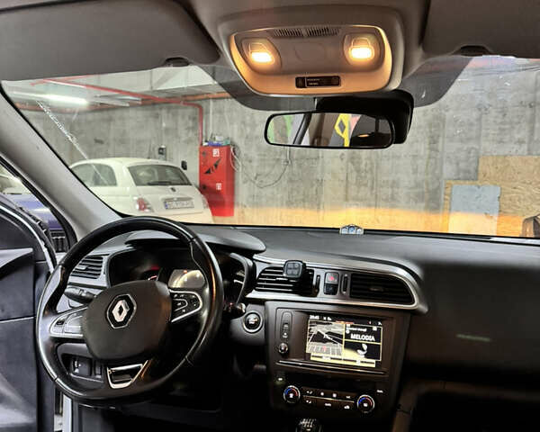 Білий Рено Kadjar, об'ємом двигуна 1.46 л та пробігом 150 тис. км за 16400 $, фото 33 на Automoto.ua
