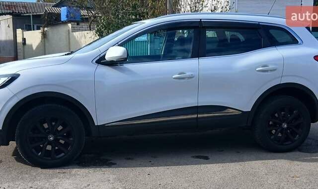 Белый Рено Kadjar, объемом двигателя 1.47 л и пробегом 260 тыс. км за 15500 $, фото 2 на Automoto.ua