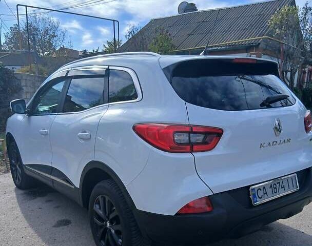 Белый Рено Kadjar, объемом двигателя 1.47 л и пробегом 260 тыс. км за 15500 $, фото 4 на Automoto.ua