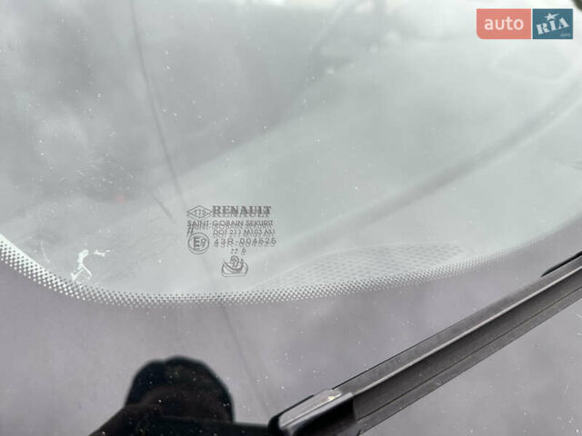 Білий Рено Kadjar, об'ємом двигуна 1.6 л та пробігом 210 тис. км за 13799 $, фото 61 на Automoto.ua