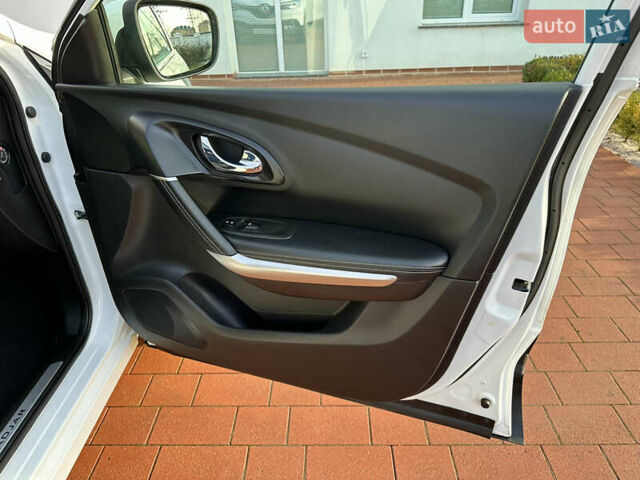 Белый Рено Kadjar, объемом двигателя 1.5 л и пробегом 230 тыс. км за 16000 $, фото 55 на Automoto.ua