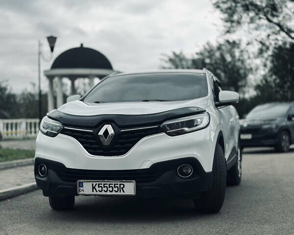 Белый Рено Kadjar, объемом двигателя 1.5 л и пробегом 249 тыс. км за 15700 $, фото 1 на Automoto.ua