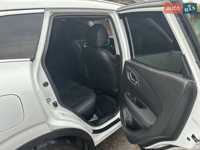 Белый Рено Kadjar, объемом двигателя 1.5 л и пробегом 249 тыс. км за 15700 $, фото 10 на Automoto.ua