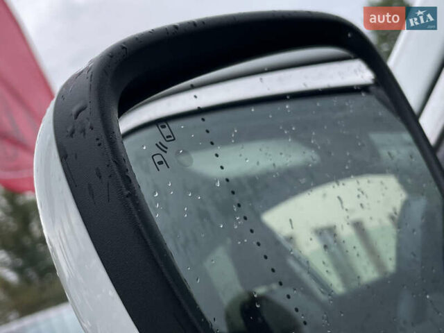 Білий Рено Kadjar, об'ємом двигуна 1.5 л та пробігом 200 тис. км за 16899 $, фото 38 на Automoto.ua