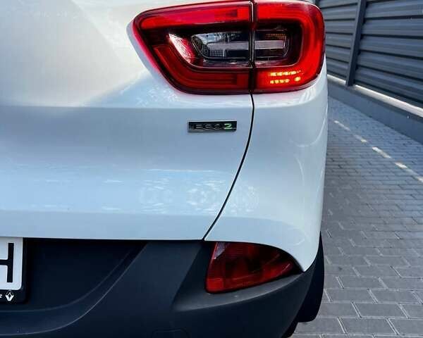 Білий Рено Kadjar, об'ємом двигуна 1.46 л та пробігом 175 тис. км за 16000 $, фото 17 на Automoto.ua