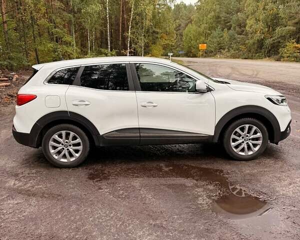 Белый Рено Kadjar, объемом двигателя 1.46 л и пробегом 225 тыс. км за 16000 $, фото 6 на Automoto.ua