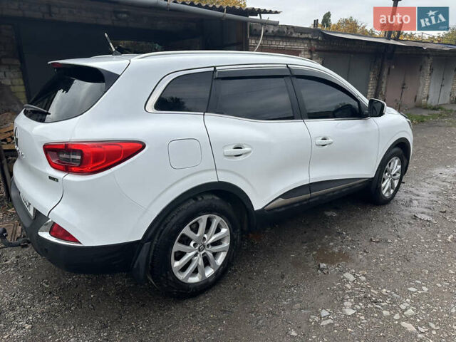 Белый Рено Kadjar, объемом двигателя 1.5 л и пробегом 249 тыс. км за 15700 $, фото 12 на Automoto.ua