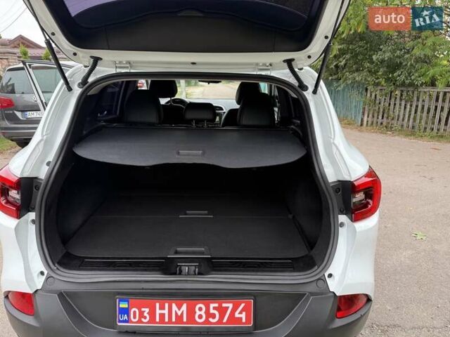 Белый Рено Kadjar, объемом двигателя 1.46 л и пробегом 192 тыс. км за 17700 $, фото 12 на Automoto.ua