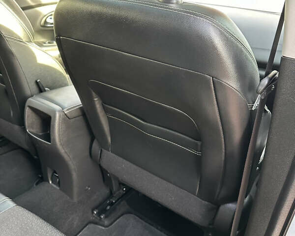 Белый Рено Kadjar, объемом двигателя 1.5 л и пробегом 230 тыс. км за 16000 $, фото 45 на Automoto.ua