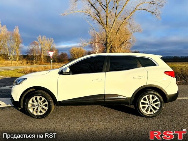 Белый Рено Kadjar, объемом двигателя 16 л и пробегом 49 тыс. км за 16800 $, фото 4 на Automoto.ua