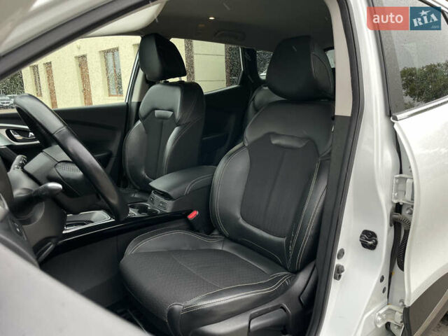 Білий Рено Kadjar, об'ємом двигуна 1.5 л та пробігом 200 тис. км за 16899 $, фото 24 на Automoto.ua
