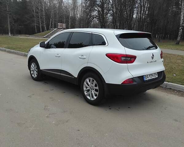 Білий Рено Kadjar, об'ємом двигуна 1.5 л та пробігом 225 тис. км за 15500 $, фото 4 на Automoto.ua