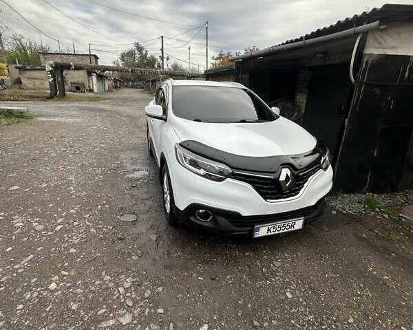 Белый Рено Kadjar, объемом двигателя 1.5 л и пробегом 249 тыс. км за 15700 $, фото 5 на Automoto.ua