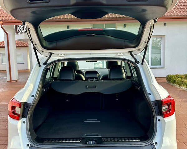 Белый Рено Kadjar, объемом двигателя 1.5 л и пробегом 230 тыс. км за 16000 $, фото 25 на Automoto.ua