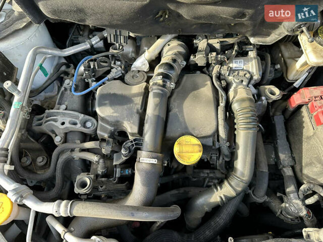 Белый Рено Kadjar, объемом двигателя 1.5 л и пробегом 230 тыс. км за 16000 $, фото 22 на Automoto.ua